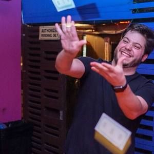 Meet your Posher, Enrique